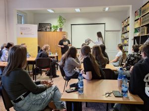 warsztaty naukowe dla młodzieży z Heweliuszami Nauki