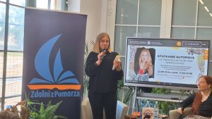 babka od histy pokazuje rekwizyty