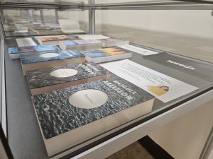wystawa współczesna północ w bibliotece