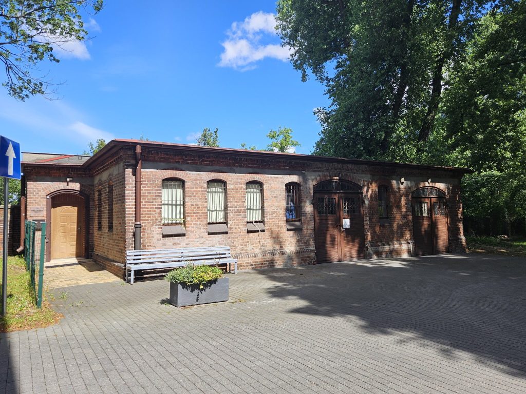 budynek dawnych toalet